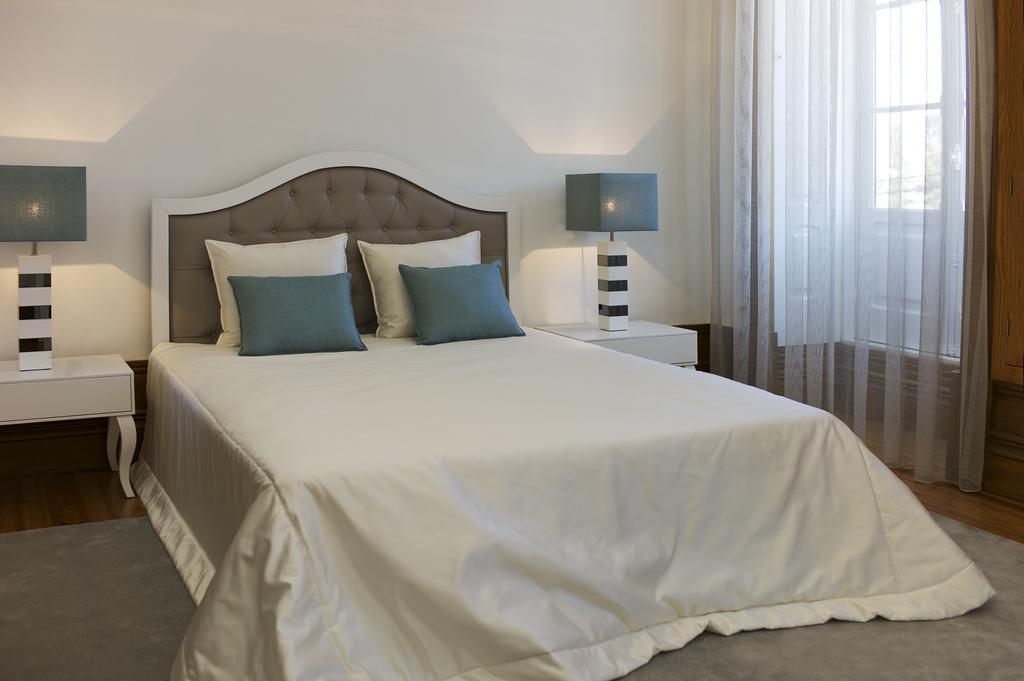 Casa De Cambres Guest House Ламего Стая снимка